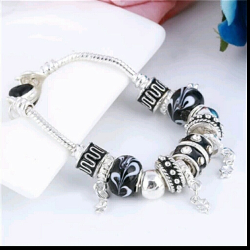 Charm bracelet